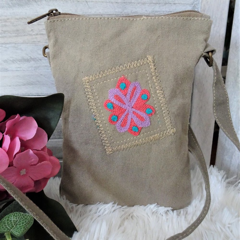 VINTAGE ADDICTION Canvas Crossbody Purse Bag